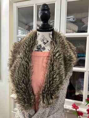 Angel Of The North Cream Knit Vest with Faux Fur Collar
